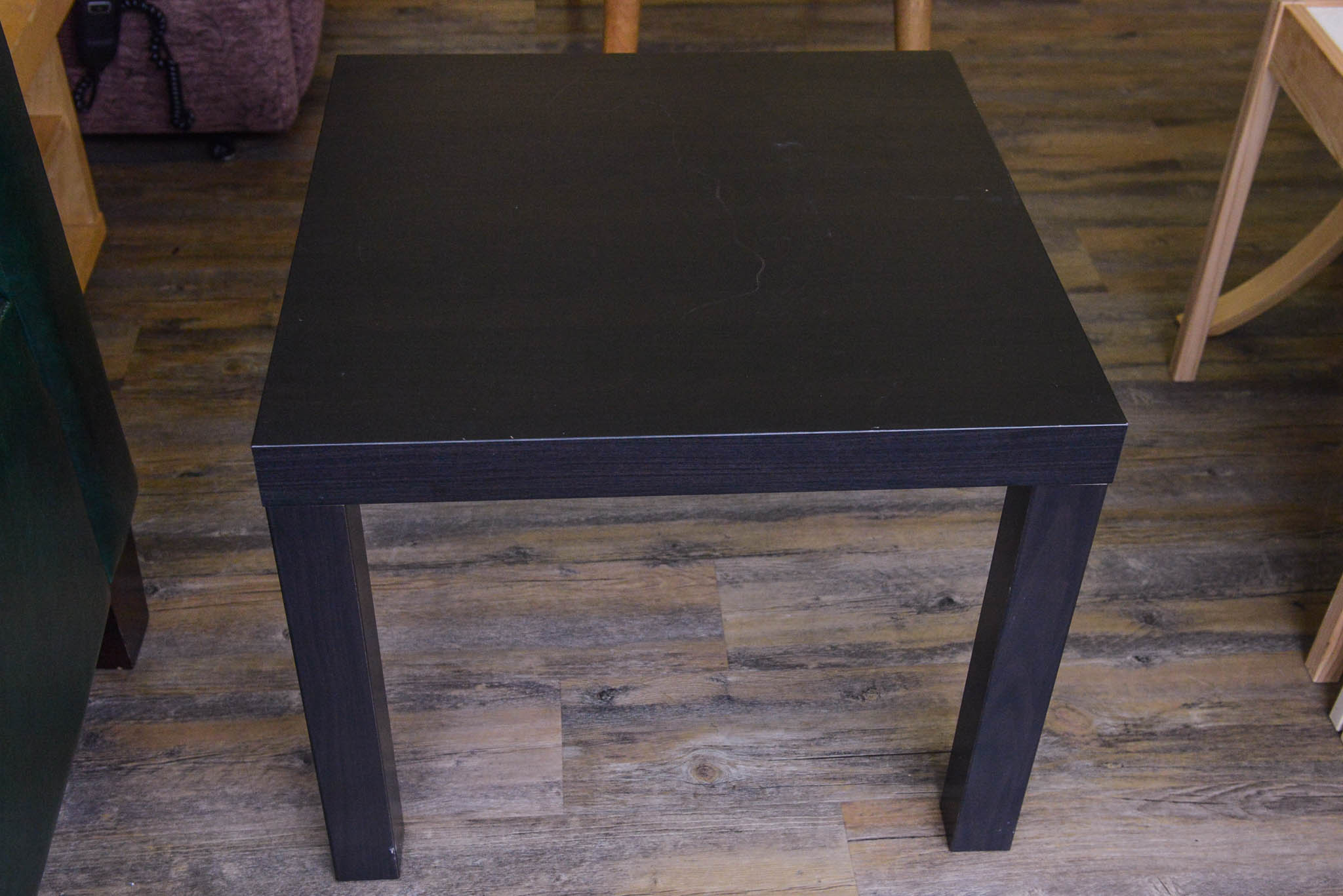 Side Table
2 available
£10 each
