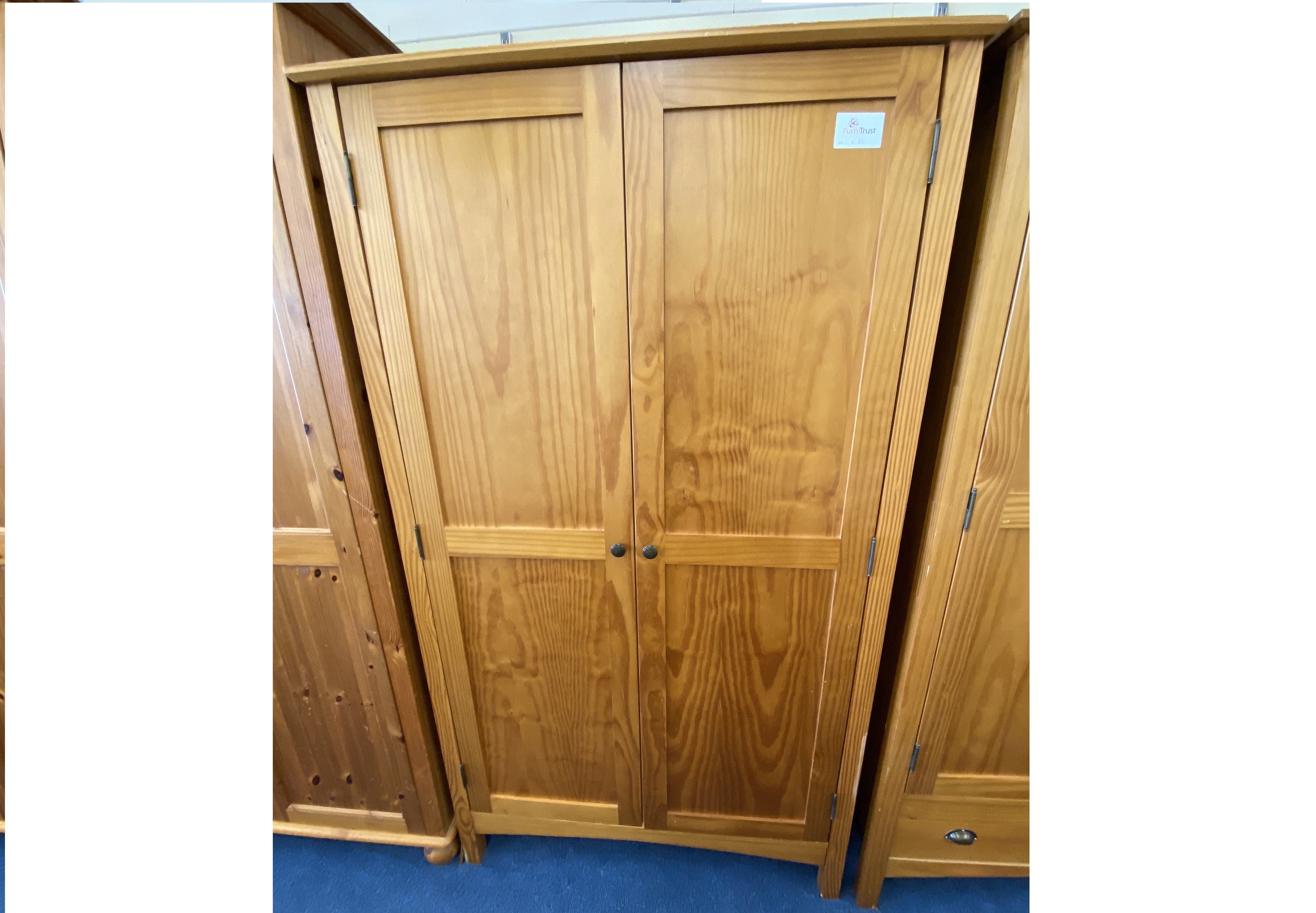 2 door wardrobe.
Length is 34cm.
Width is 100cm.
Height is 156cm.