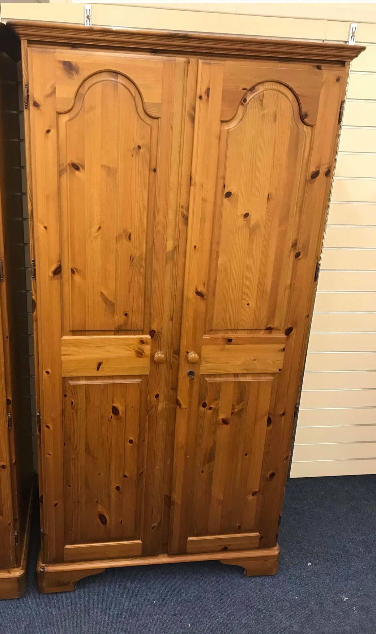 Ducal pine wardrobe